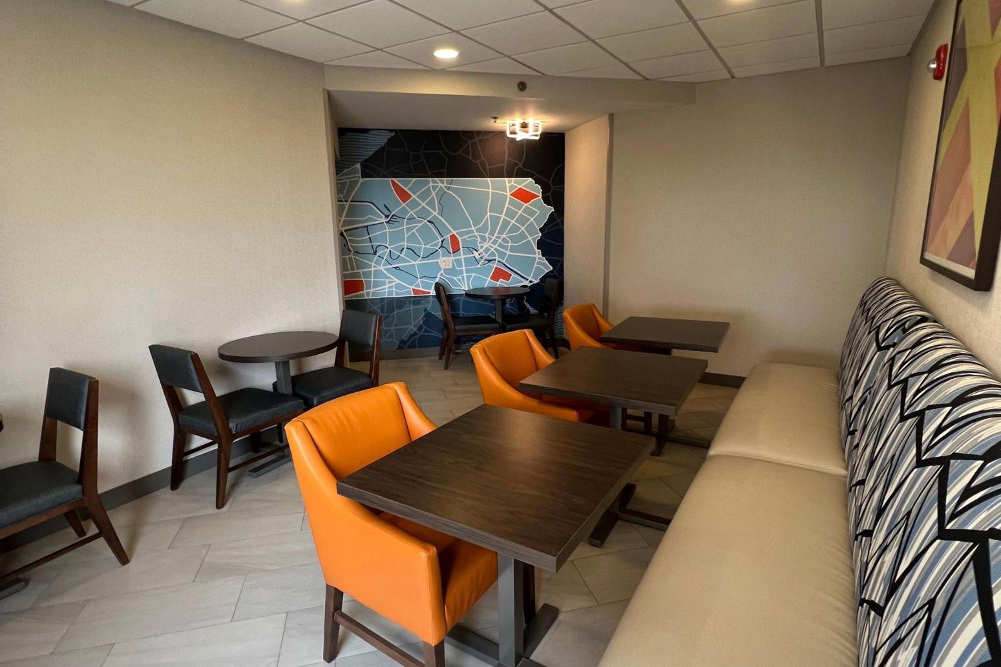 Holiday Inn Express Harrisburg I-81 - Hershey By Ihg Manadahill Eksteriør bilde