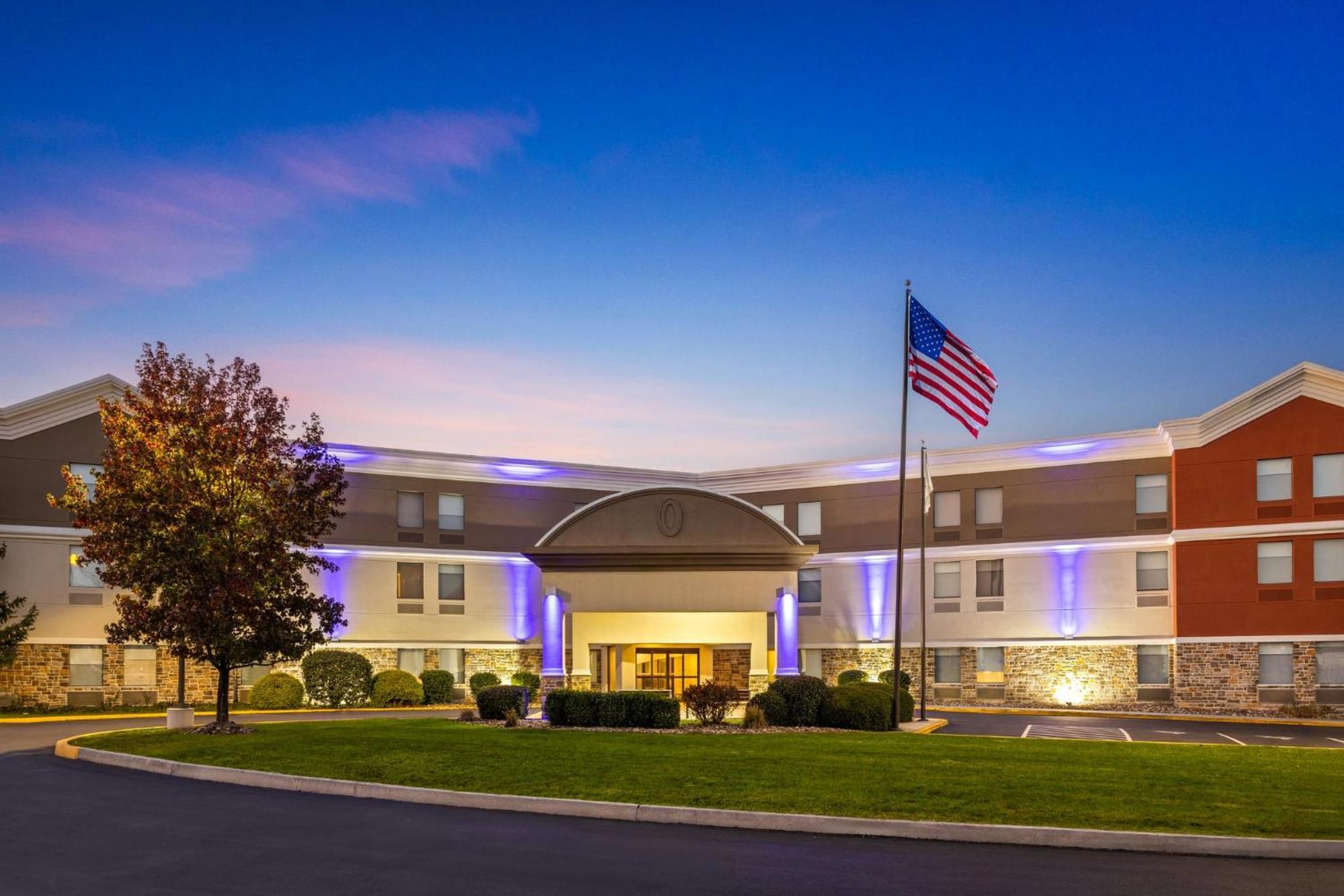 Holiday Inn Express Harrisburg I-81 - Hershey By Ihg Manadahill Eksteriør bilde