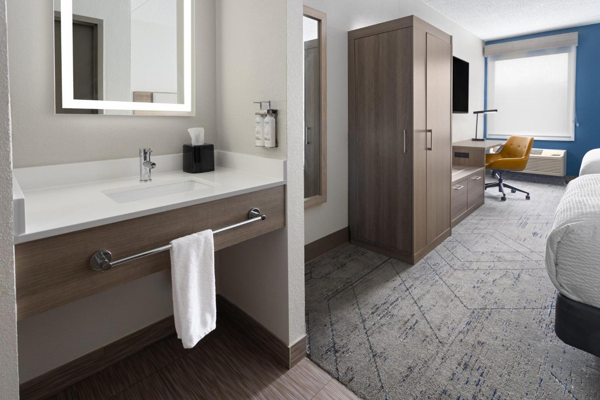 Holiday Inn Express Harrisburg I-81 - Hershey By Ihg Manadahill Eksteriør bilde