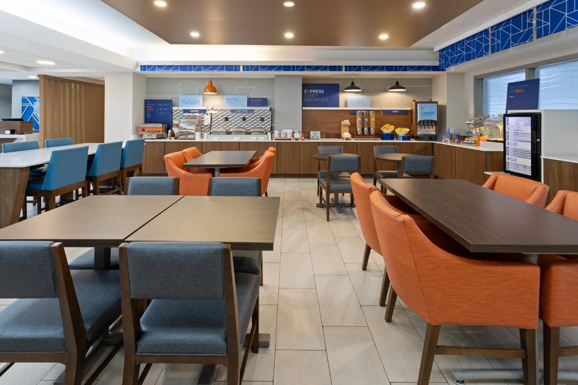 Holiday Inn Express Harrisburg I-81 - Hershey By Ihg Manadahill Eksteriør bilde
